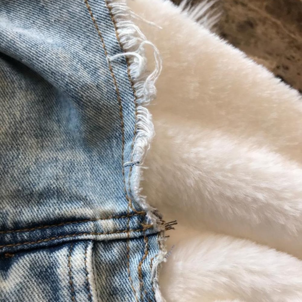 Jean Jacket Faux Fur Hood and Sleeves NEW! - Picture 10 of 15